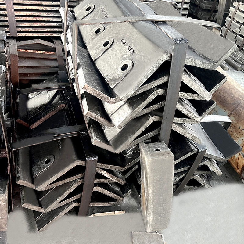 Calor, repugnans ferro fornax os et fornacem cauda tutela laminis